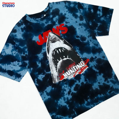 Universal Studios Men Jaws  // Oversized T-Shirt //  - เสื้อโอเวอร์ไซส์มัดย้อม ยูนิเวอร์แซล สตูดิโอ ลายจอว์ส มัดย้อม