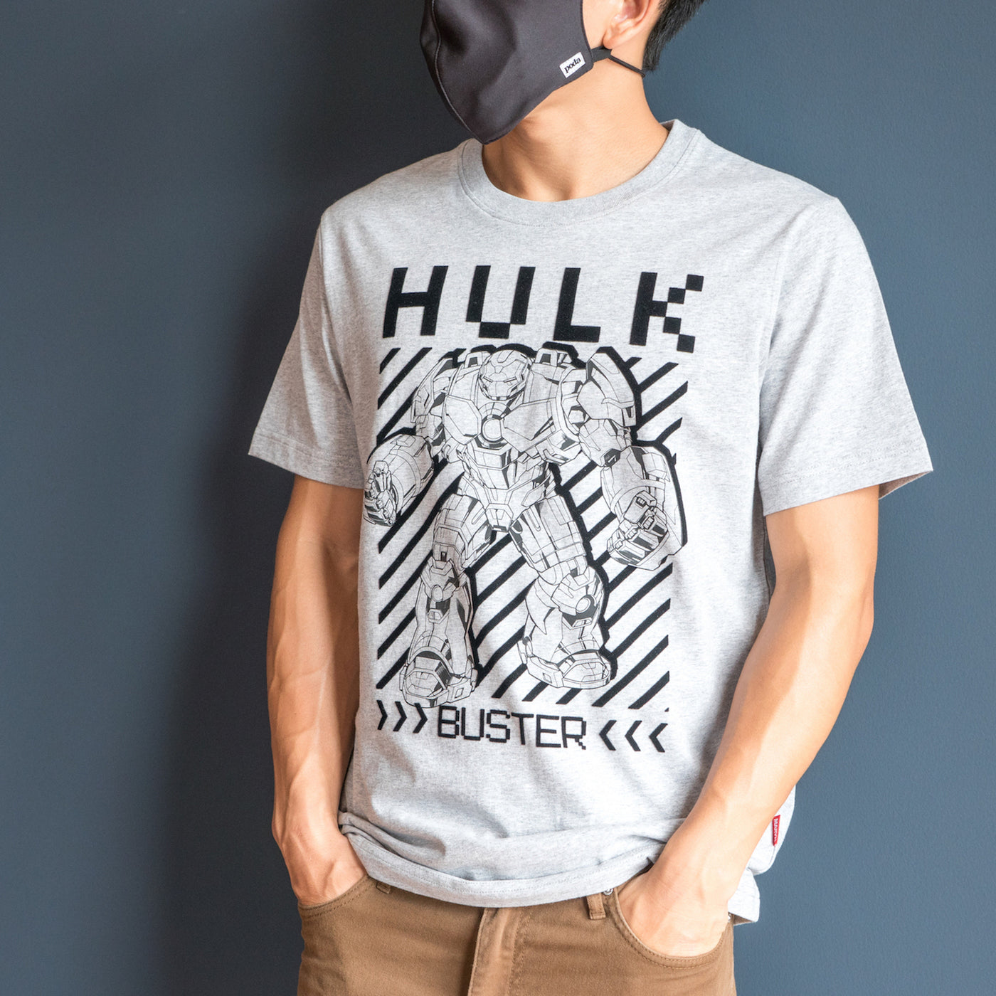 Marvel Men's Hulk Buster Flock Print T-Shirt เสื้อมาร์เวลผู้ชายพิมพ์กำมะหยี่ ลายฮัคบัสเตอร์