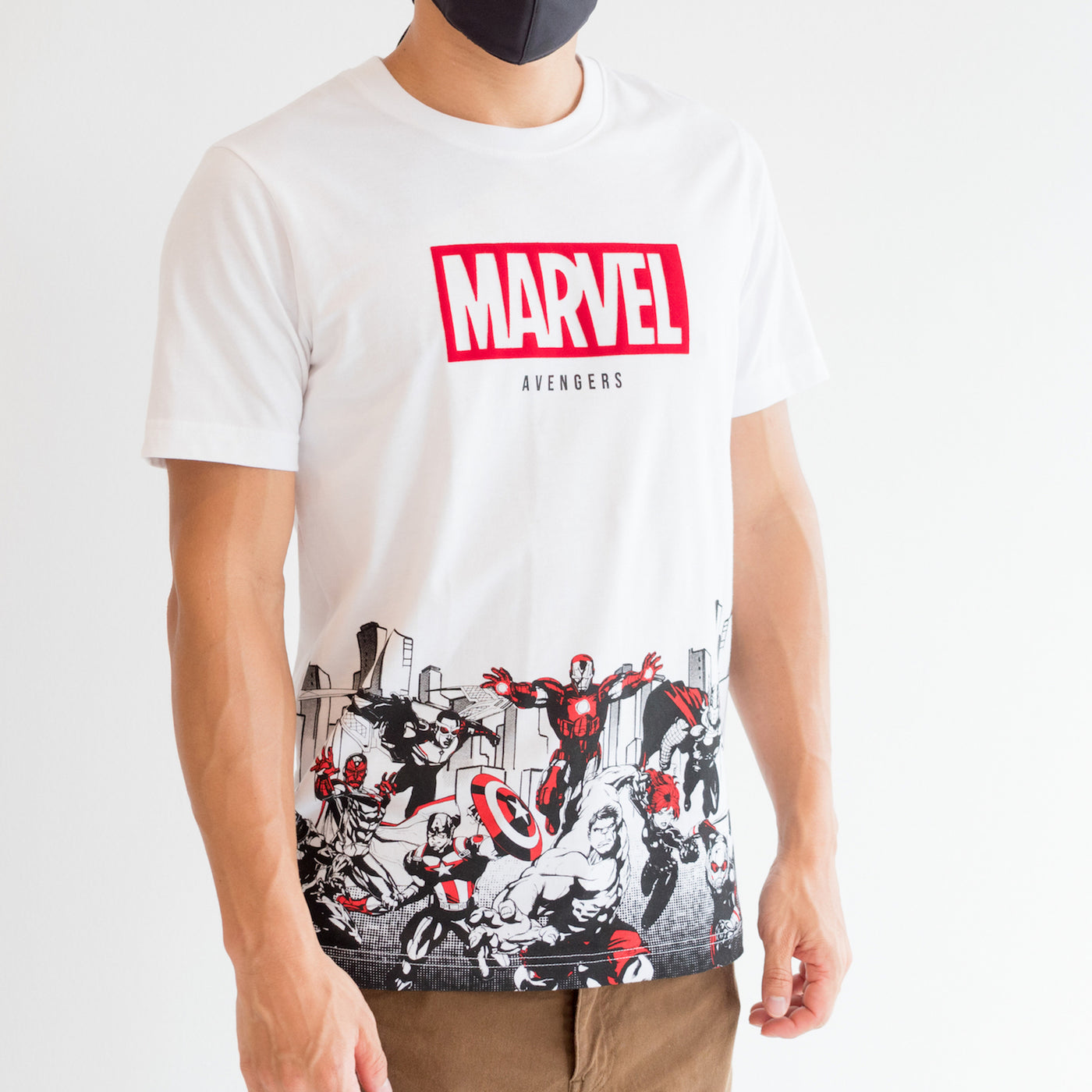 Avengers Men Flock Print Logo -T-Shirt - เสื้อยืดผู้ชายลายโลโก้อเวนเจอร์
